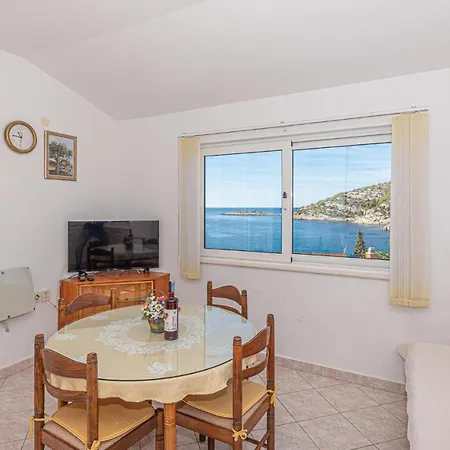 Nice Home In Razanj With Kitchen Ražanj