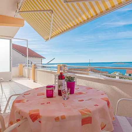 Semesterbostad Nice Home In Razanj With Kitchen *