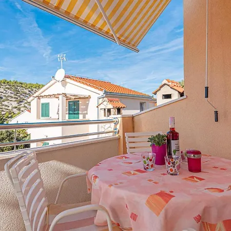 Nice Home In Razanj With Kitchen Hébergement de vacances Ražanj