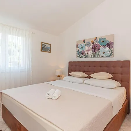 別荘 Nice Home In Razanj With Kitchen