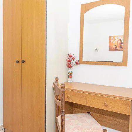 Nice Home In Razanj With Kitchen Ražanj