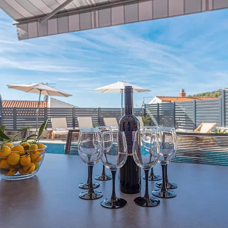 Nice Home In Razanj With Kitchen * Ražanj