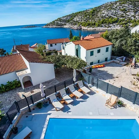 Nice Home In Razanj With Kitchen Hébergement de vacances