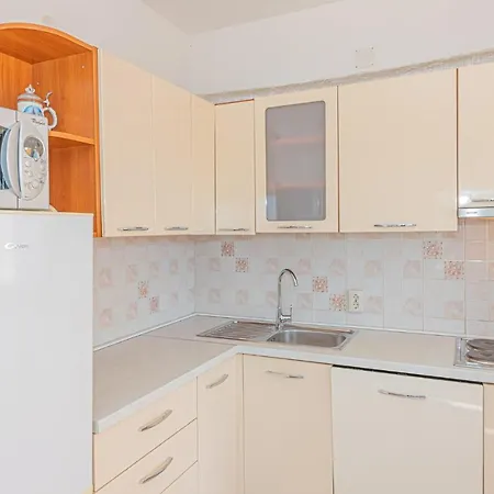 Nice Home In Razanj With Kitchen * Ražanj