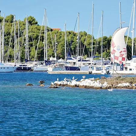 Feriehus Nice Home In Razanj With Kitchen