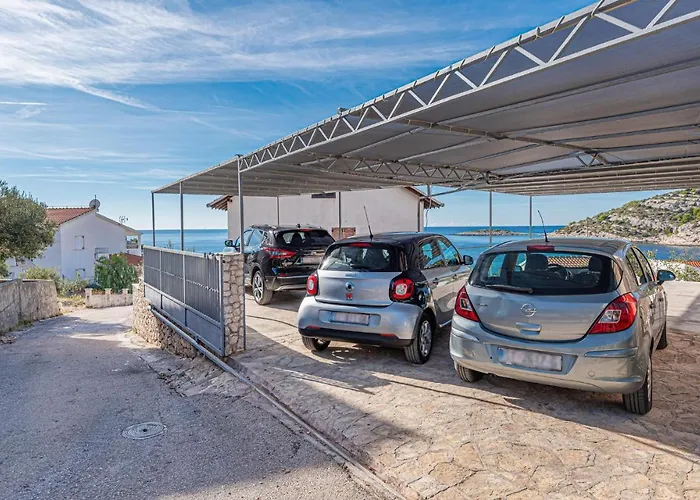 Nice Home In Razanj With Kitchen Hébergement de vacances Ražanj