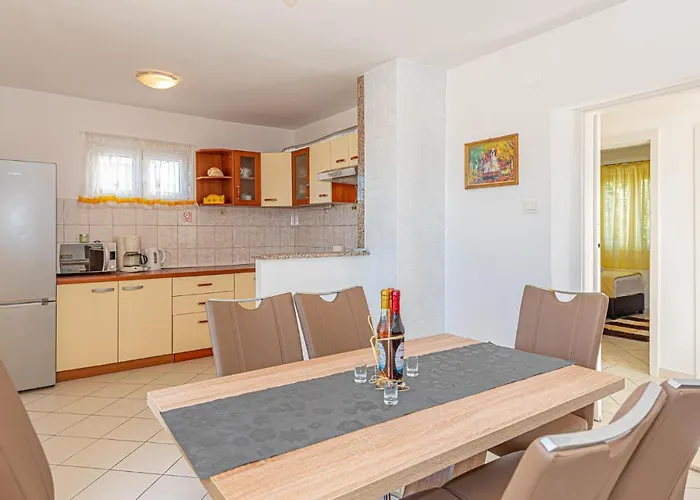 Nice Home In Razanj With Kitchen Ražanj