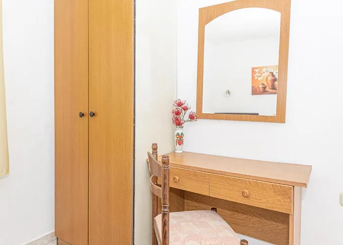 Nice Home In Razanj With Kitchen Ražanj