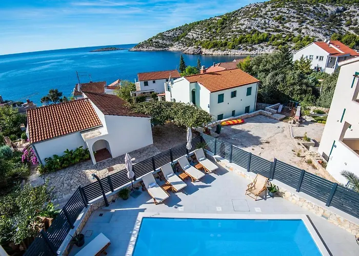 Nice Home In Razanj With Kitchen Hébergement de vacances